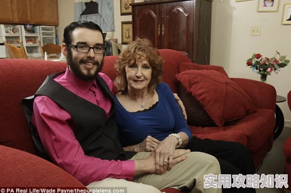 BBWBBWBBWBBW老妇＂震惊全网！疑似年轻男性与老妇豪华约会，瞬间引发热议！