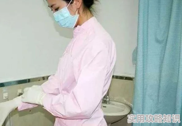 护士脱裤衩露出尿口给男子摸网友热议：这种行为是否合适？职业道德何在？社会风气令人担忧